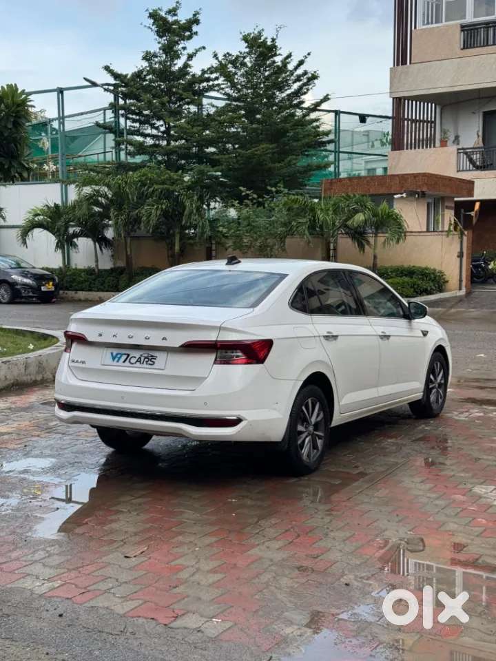 Skoda Slavia Style 1.0l Tsi At, 2022, Petrol