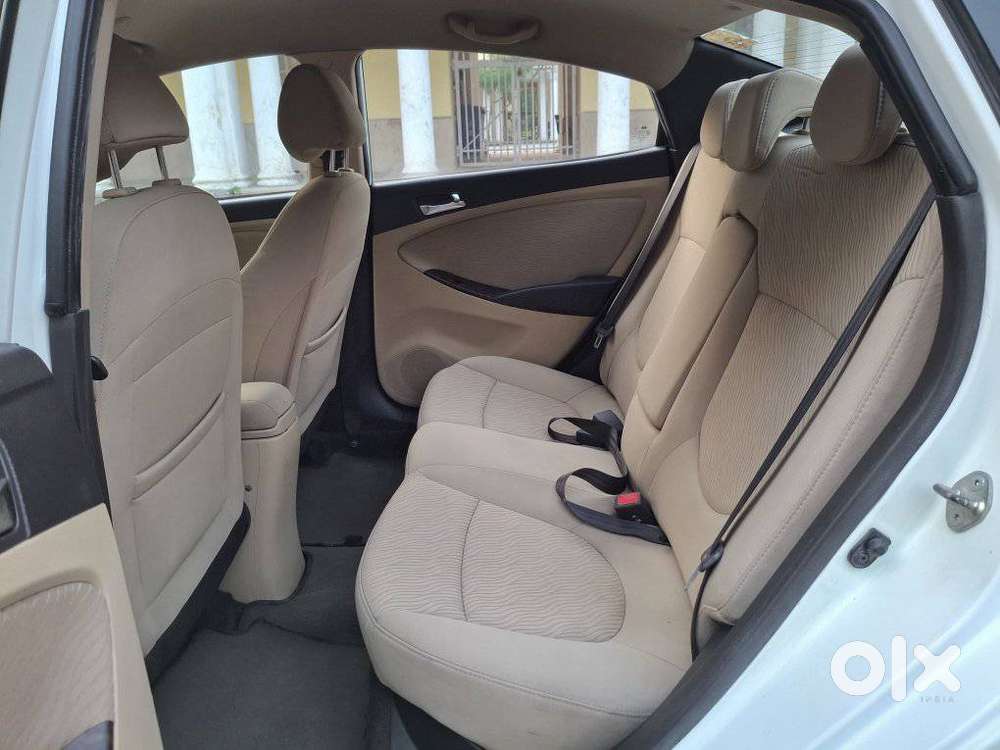 Hyundai Verna 1.6 Sx Vtvt, 2013, Petrol