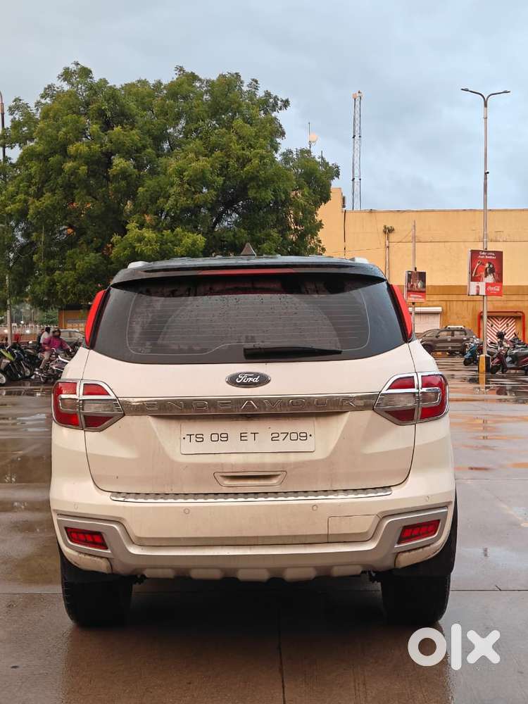 Ford Endeavour 3.2 Titanium 4x4 At, 2016, Diesel