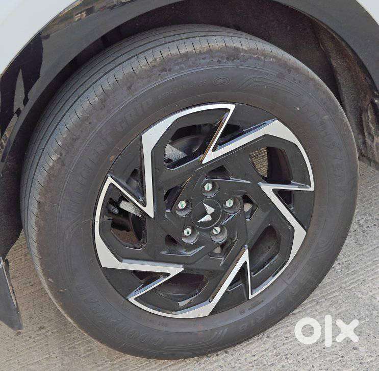 Mahindra Xuv 7xo Ax7 At, 2026, Petrol