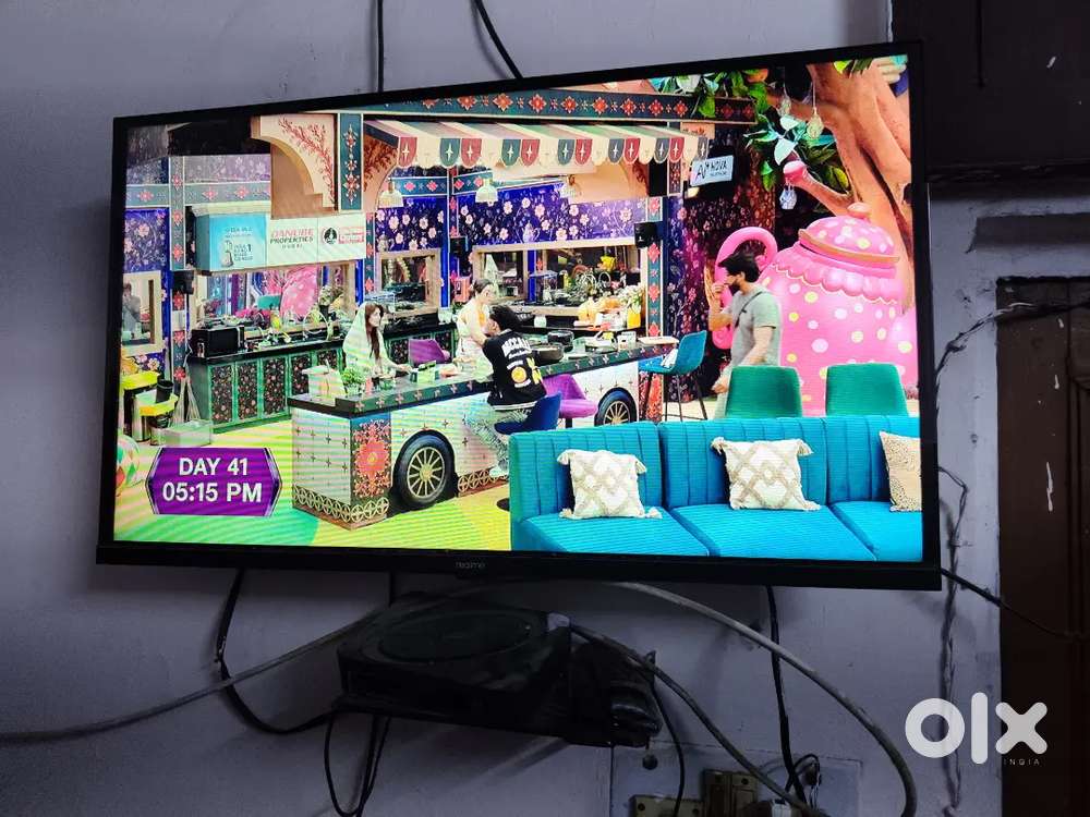 Real me led smart Tv