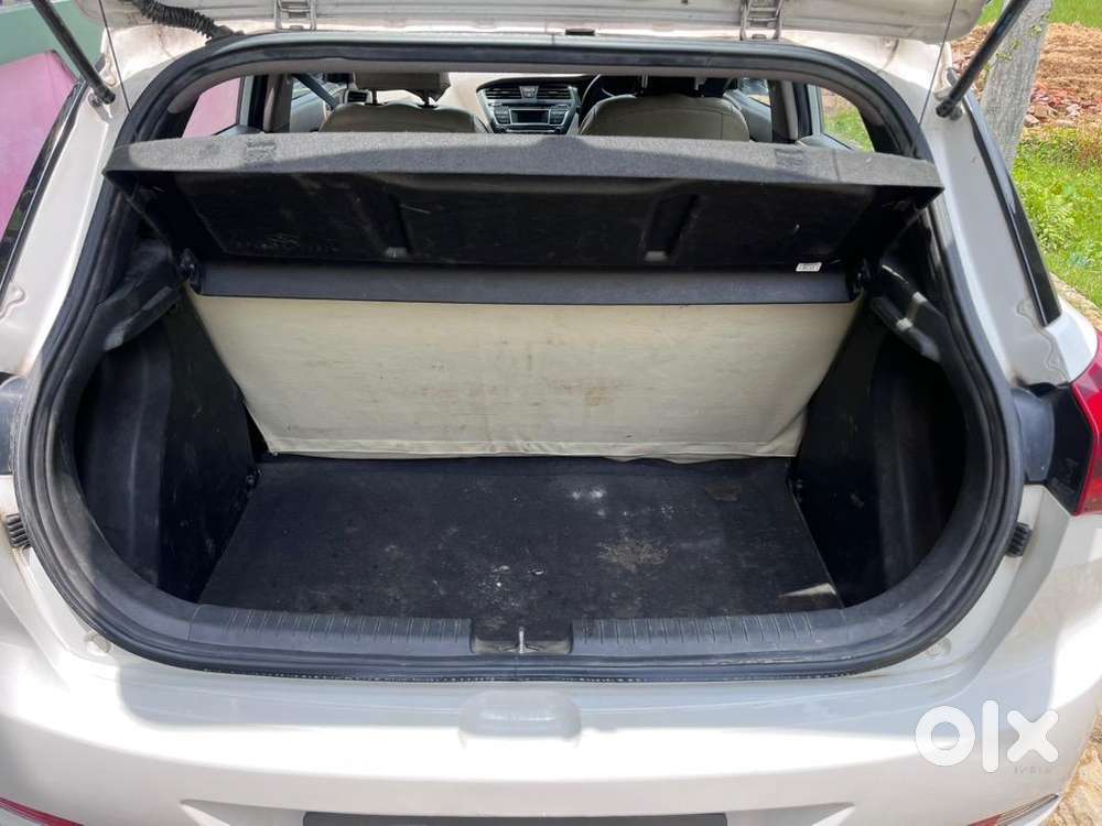 Hyundai I20 Car Manual 2015 Well Condition