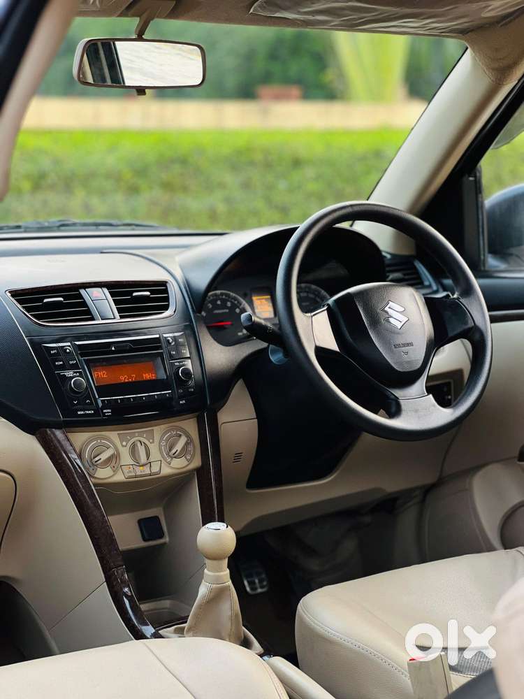 Maruti Suzuki Swift Dzire Vxi Optional, 2016, Petrol