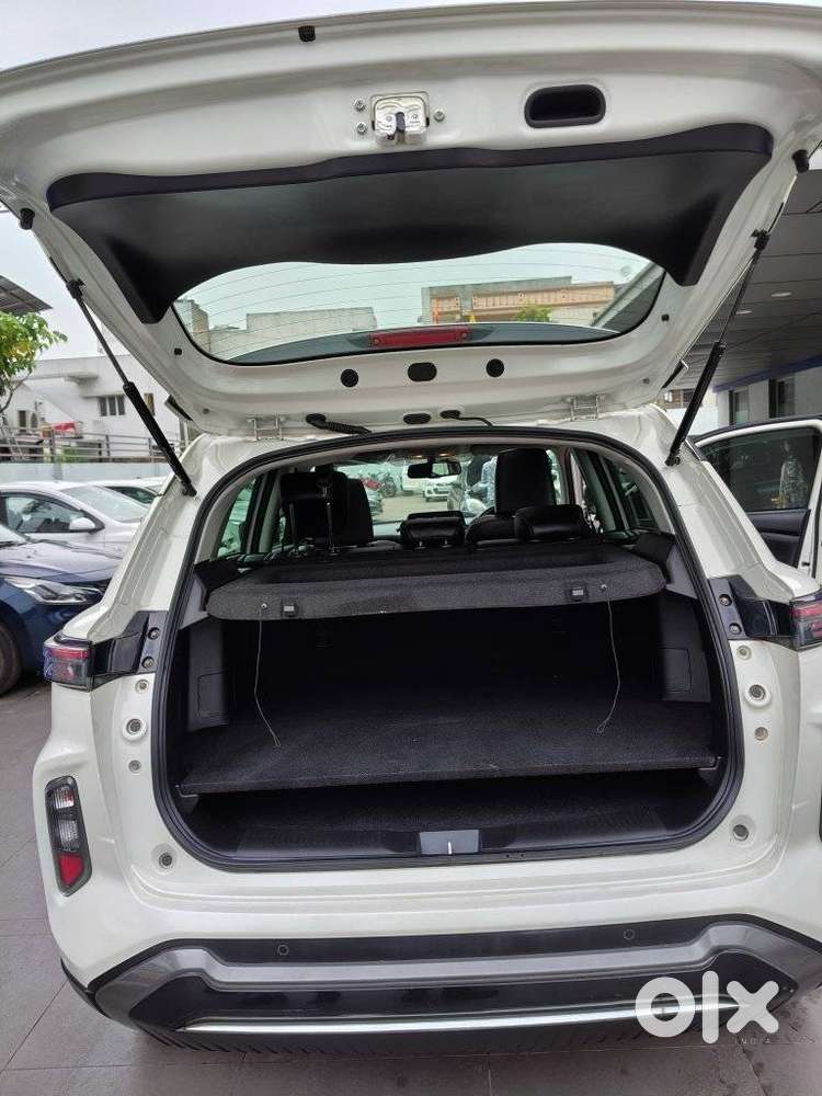 Maruti Suzuki Grand Vitara 1.5 Alpha Smart Hybrid At, 2023, Petrol