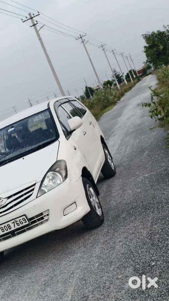 Toyota Innova Diesel 2010 Car