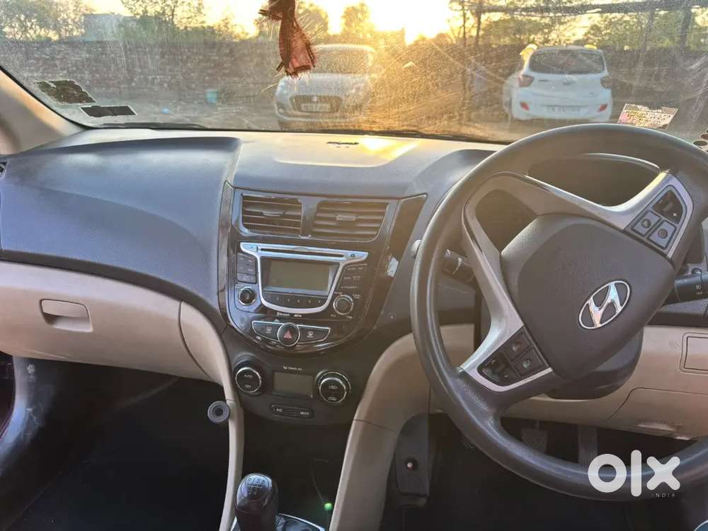 Hyundai Fluidic Verna 2012