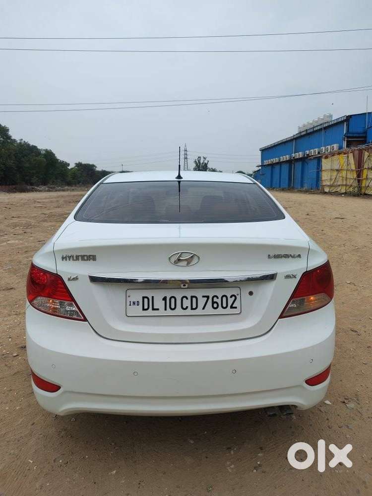 Hyundai Verna Vtvt 1.6 Sx, 2013, Petrol