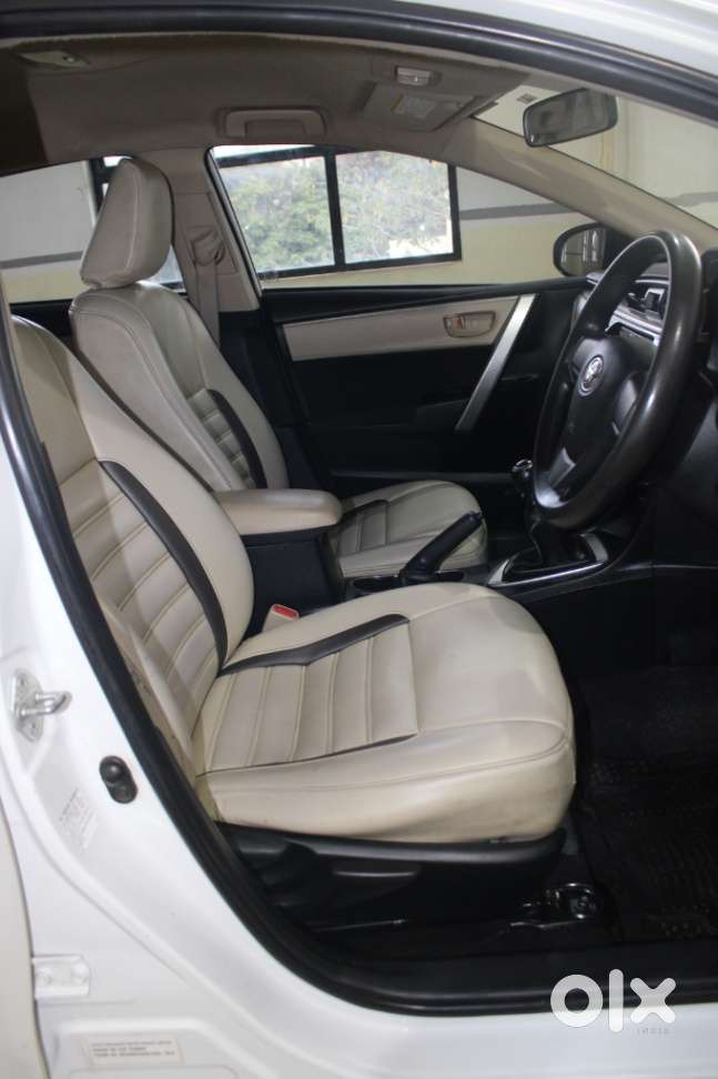 Toyota Corolla Altis [ ] 1.8 J, 2016, Petrol