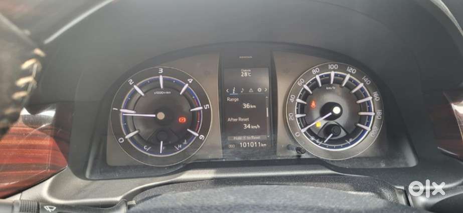 Toyota Innova Crysta 2.4 V, 2017, Diesel