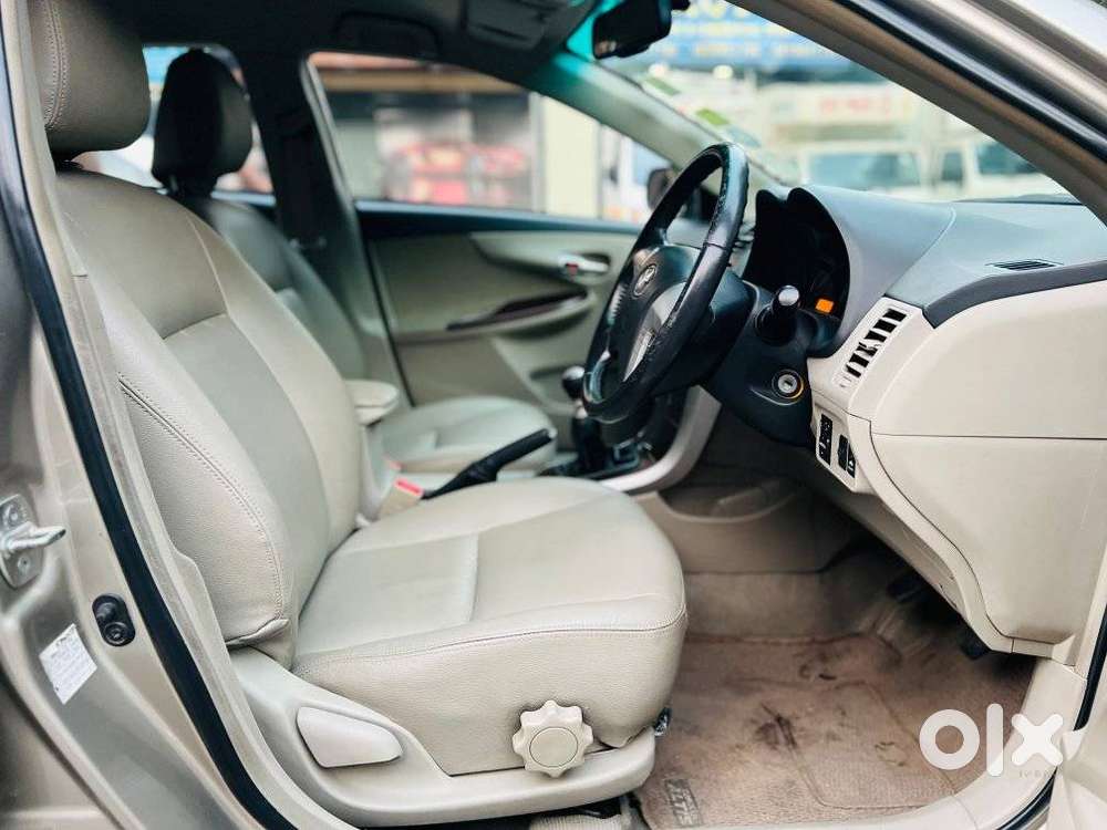 Toyota Corolla Altis G, 2013, Petrol