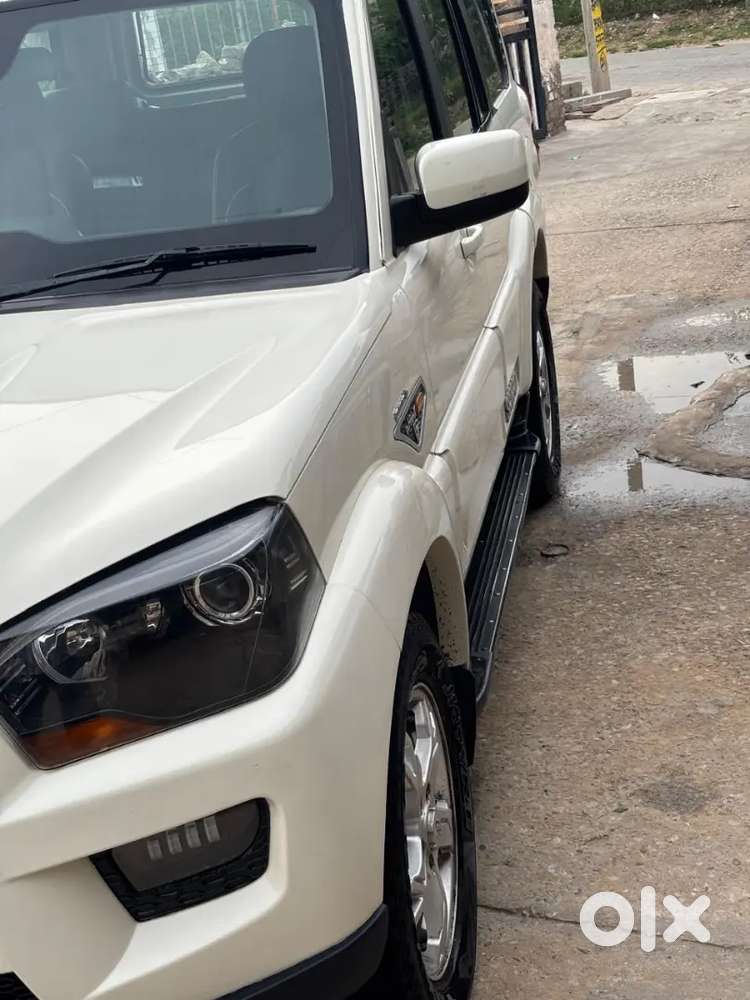 Mahindra Scorpio 2017 Diesel Well Maintained