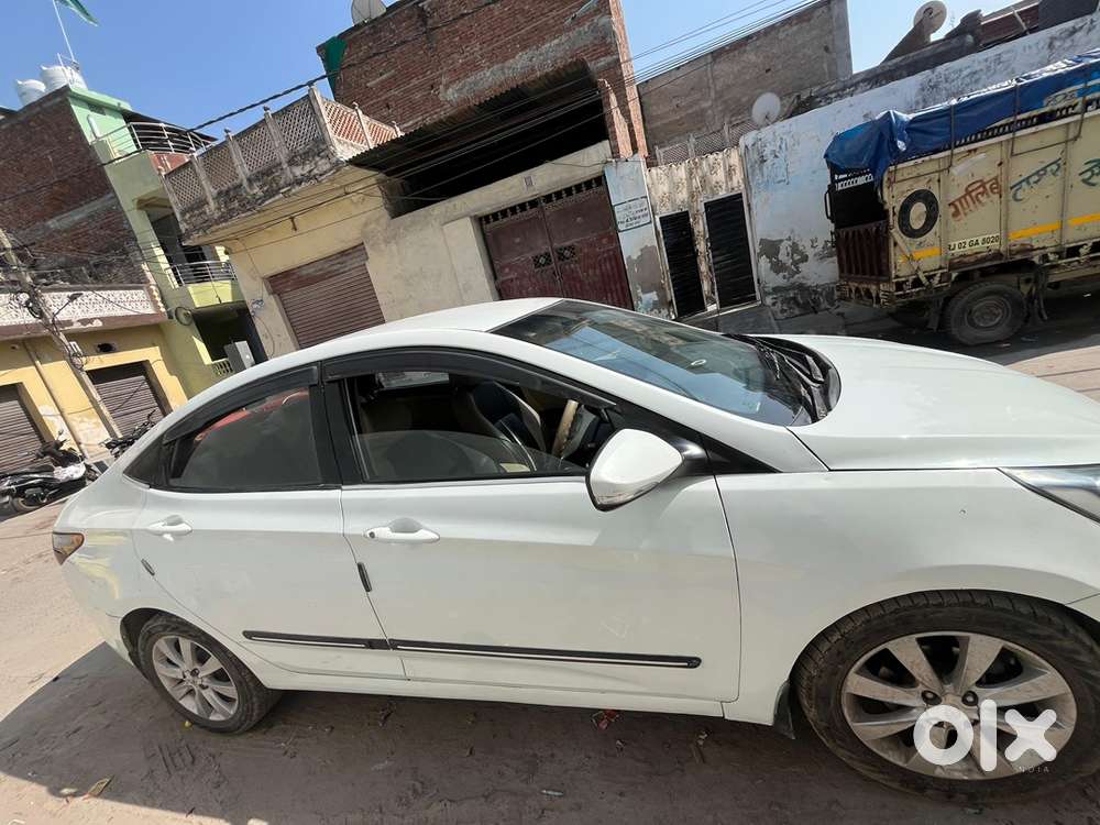 Hyundai Fluidic Verna 2012