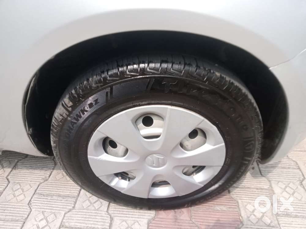 Maruti Suzuki Ritz Lxi, 2012, Petrol