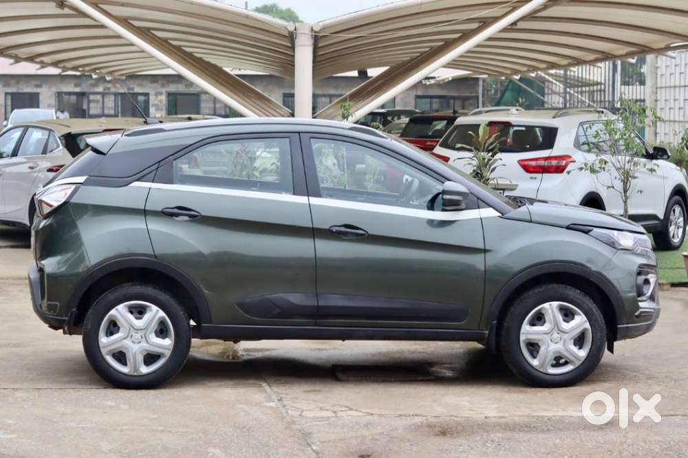 Tata Nexon 1.2 Revotron Xma Amt (s), 2021, Petrol