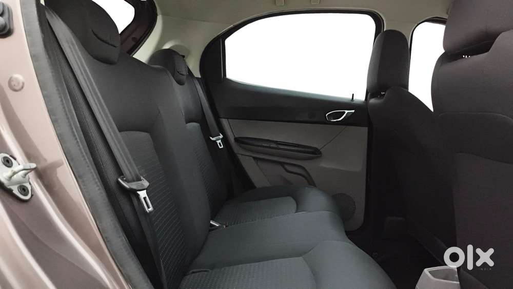 Tata Tiago 1.2 Revotron Xza, 2017, Petrol