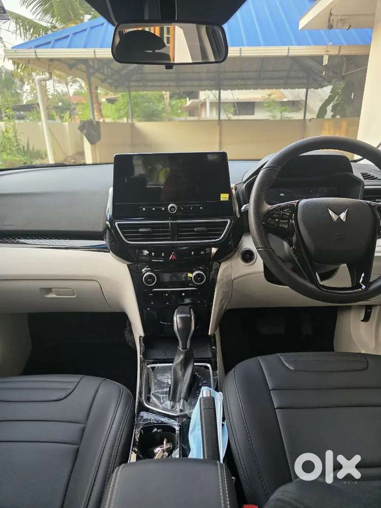 Mahindra Xuv 3x0 Ax5 At