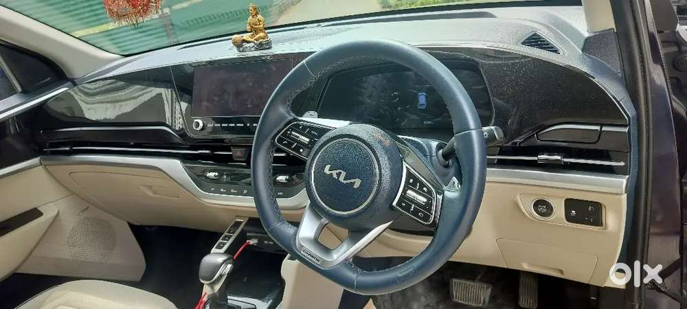 Kia Carens 2022 Petrol Well Maintained