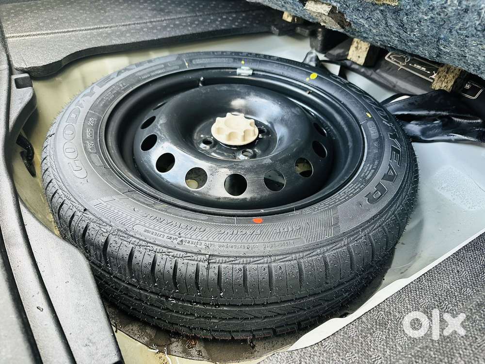 Toyota Yaris J Cvt, 2019, Petrol