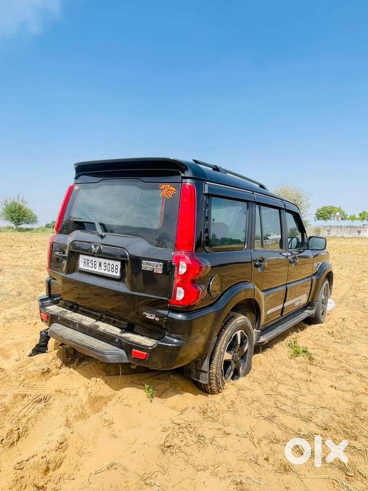 Mahindra Scorpio Classic 2023 Diesel 52000 Km Driven