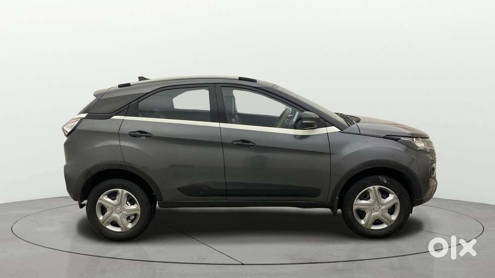 Tata Nexon 1.5 Revotorq Xma Amt (s), 2021, Petrol