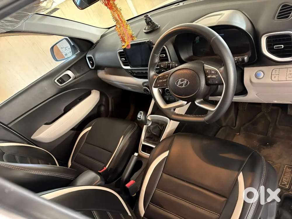 Hyundai Venue 1.5 Crdi Sx 2024 Diesel 29500 Km Driven