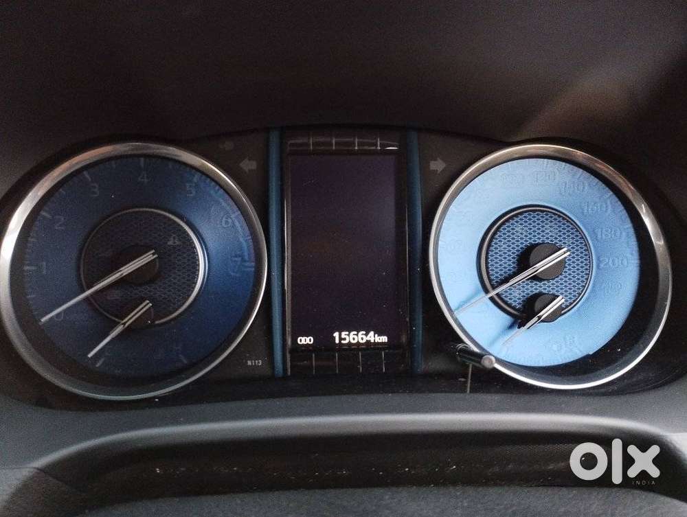 Toyota Fortuner 4x2 At 2.7 Petrol, 2025, Petrol