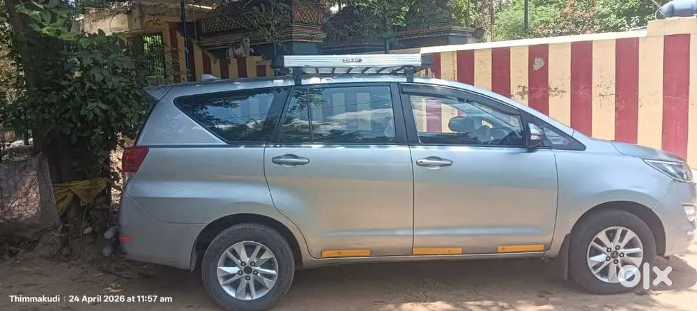 Toyota Innova Crysta 2.4 G Bs4 2017
Diesel