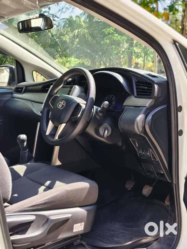 2024 Toyota Innova Crysta Gx Plus