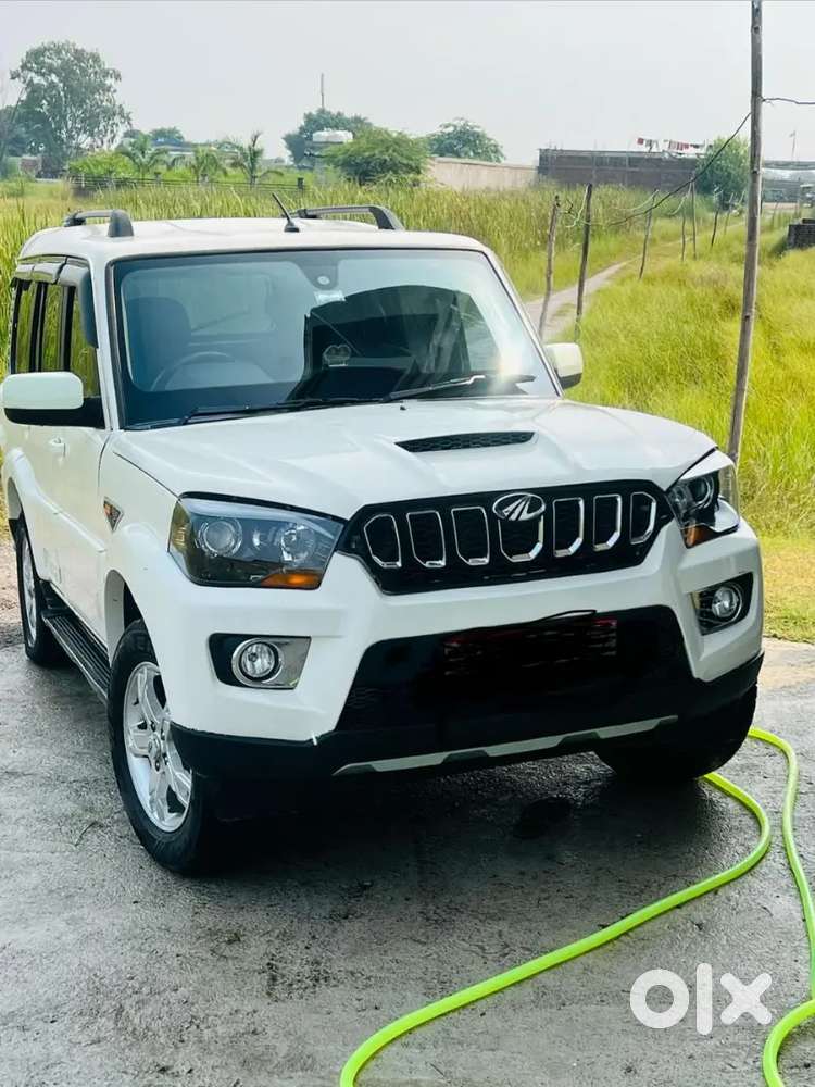 Mahindra Scorpio 2015
