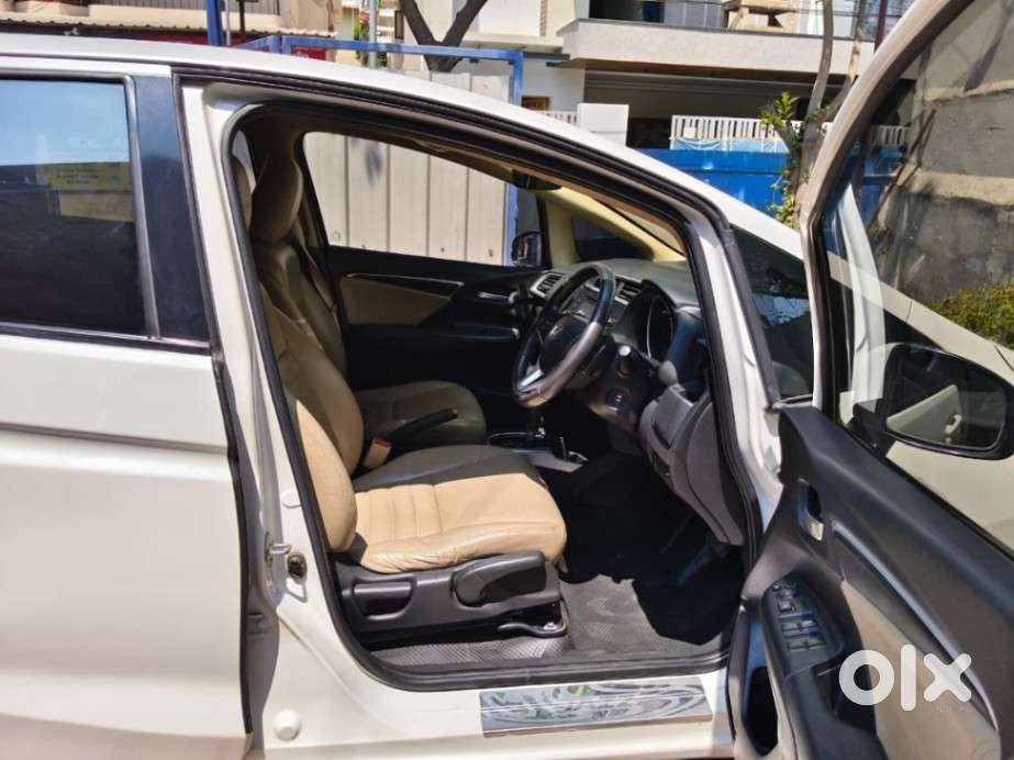 Honda Jazz V Cvt, 2017, Petrol