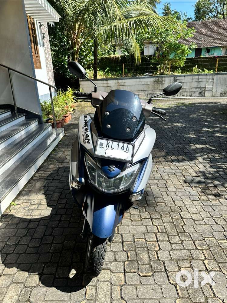 Burgman Street 125  EX Petrol