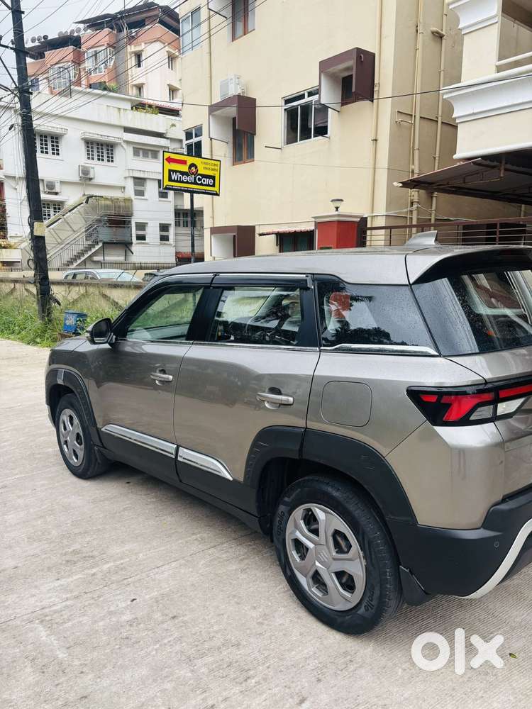 Maruti Suzuki Brezza 1.5 Vxi Smart Hybrid, 2023, Petrol