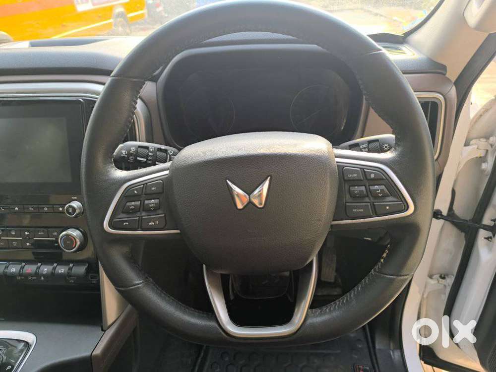 Mahindra Scorpio N Z8 Petrol At 7 Str, 2024, Petrol
