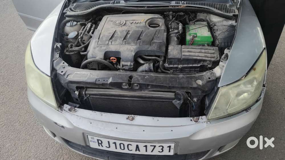 Skoda Laura Ambiente 2.0 Tdi Cr Manual, 2010, Diesel