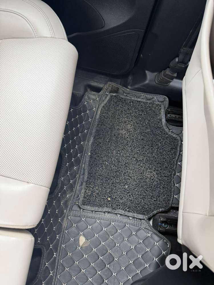 Mahindra Xuv700 Petrol 2026