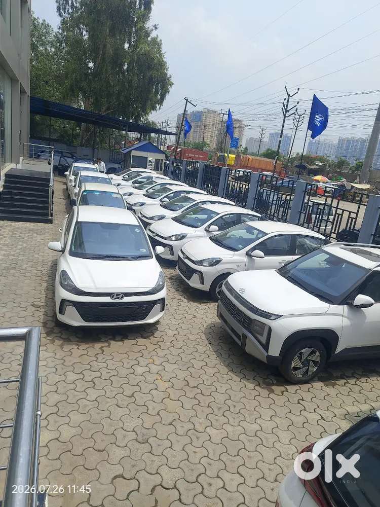 New Hyundai Aura Car H Showroom Se Kam Se Kam Down Payment Par