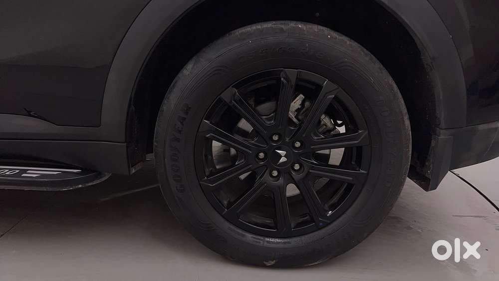 Mahindra Xuv700 2.0 Ax 7 Petrol At Luxury Pack Str, 2025, Petrol
