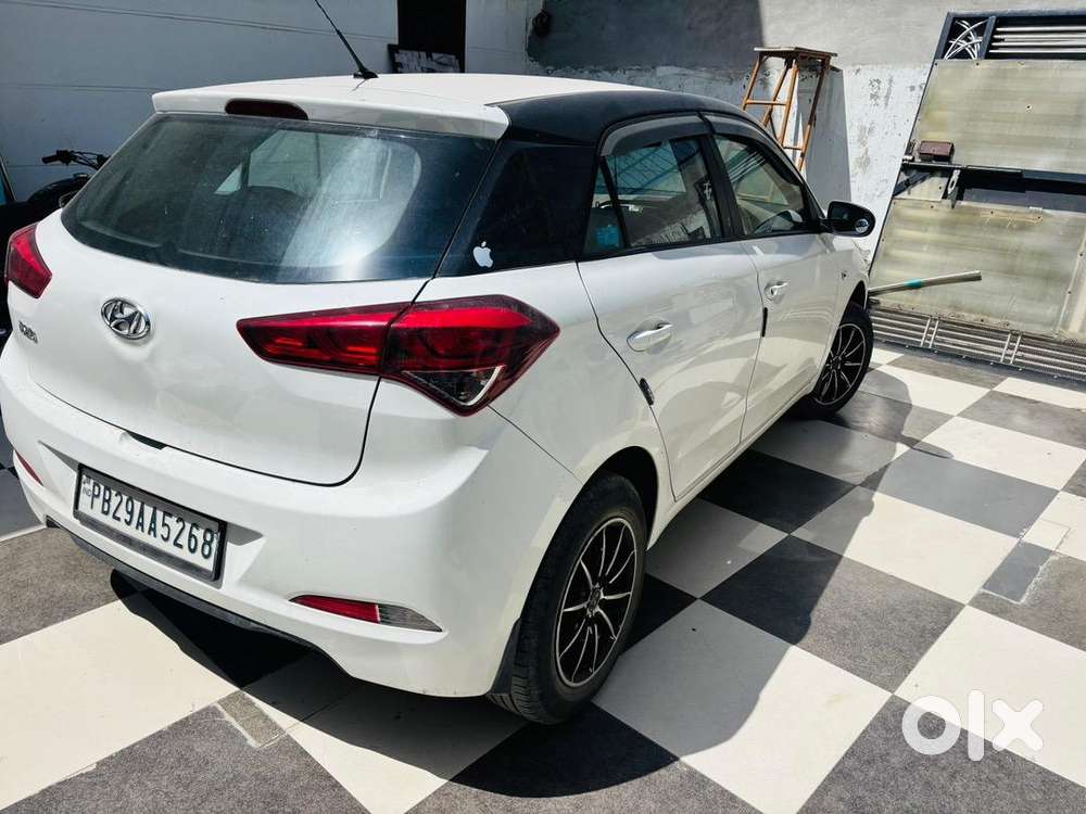 Hyundai Elite I20 2017 Petrol 62000 Km Driven