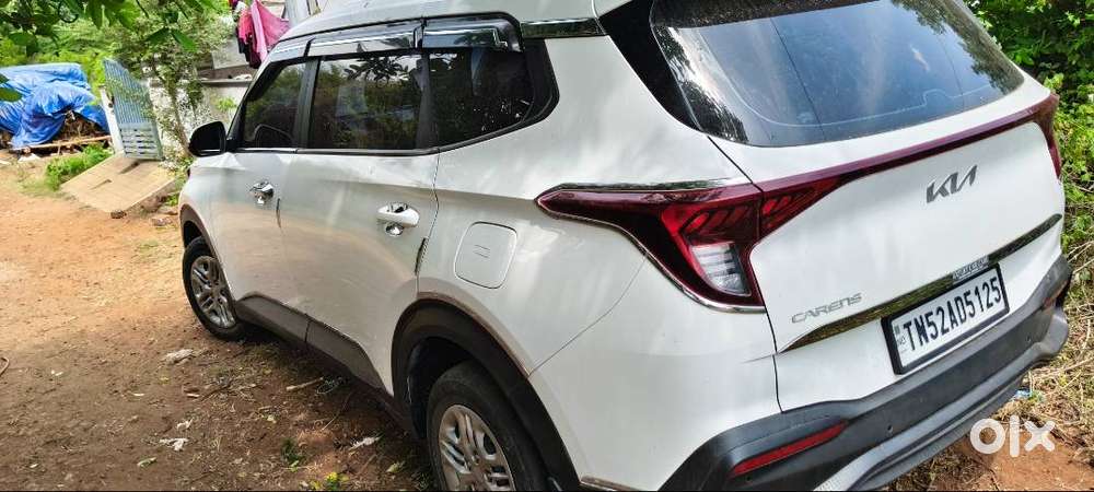 Kia Carens 2024 Premium