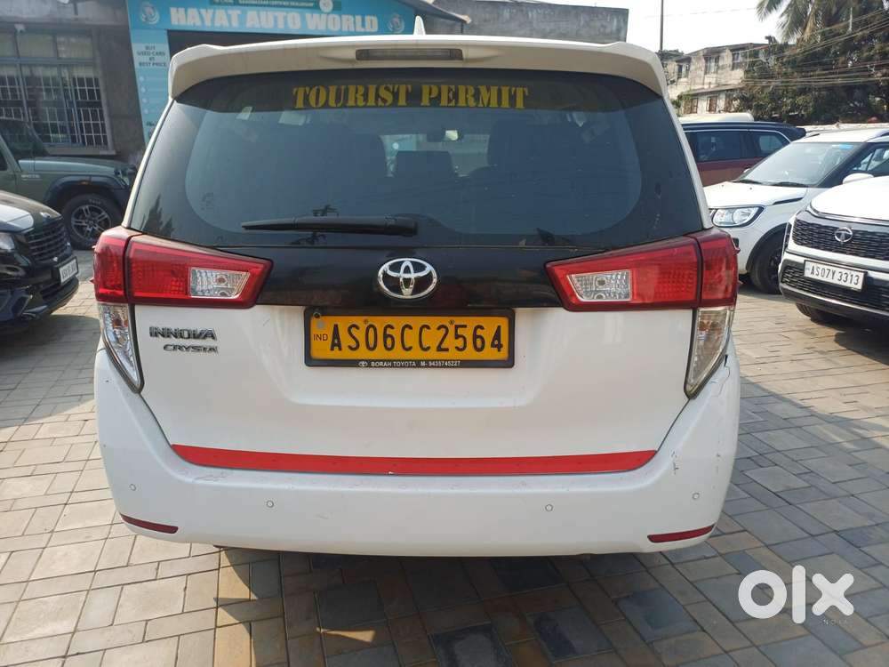 Toyota Innova Crysta 2.4 G Mt, 2023, Diesel
