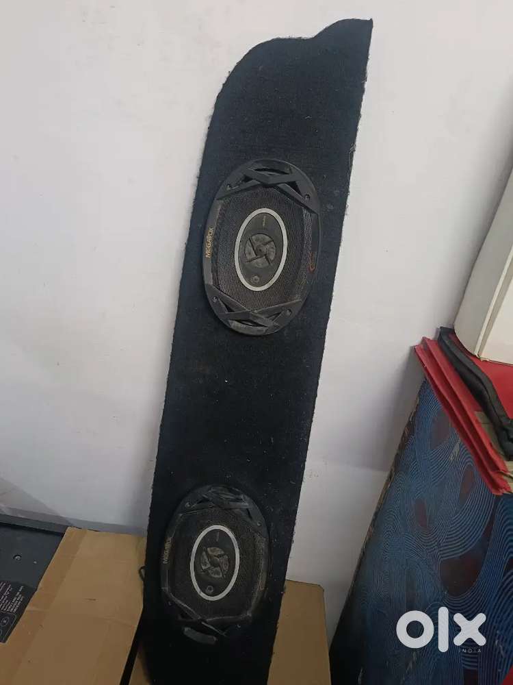 Speekar Or Bass Tube With Amplifier