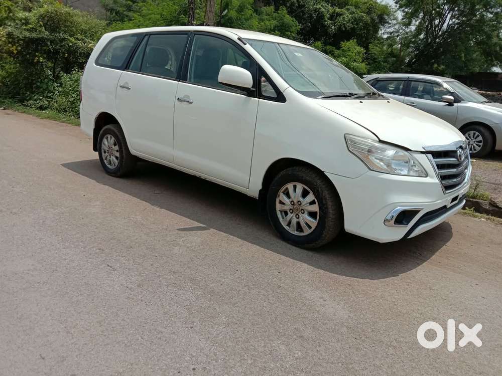 Toyota Innova 2.0 G (petrol) 8 Seater Bs Iv, 2009, Diesel