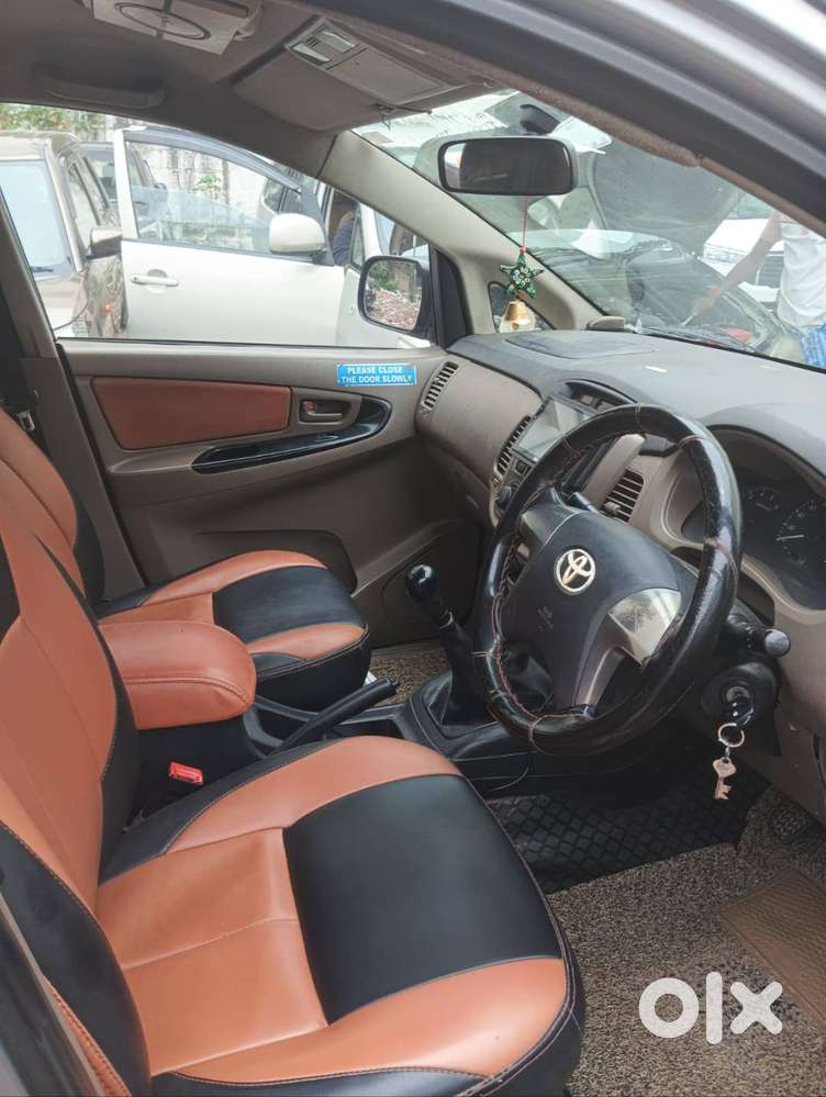 Totota Innova Gx 2016 Model Running Km 338812