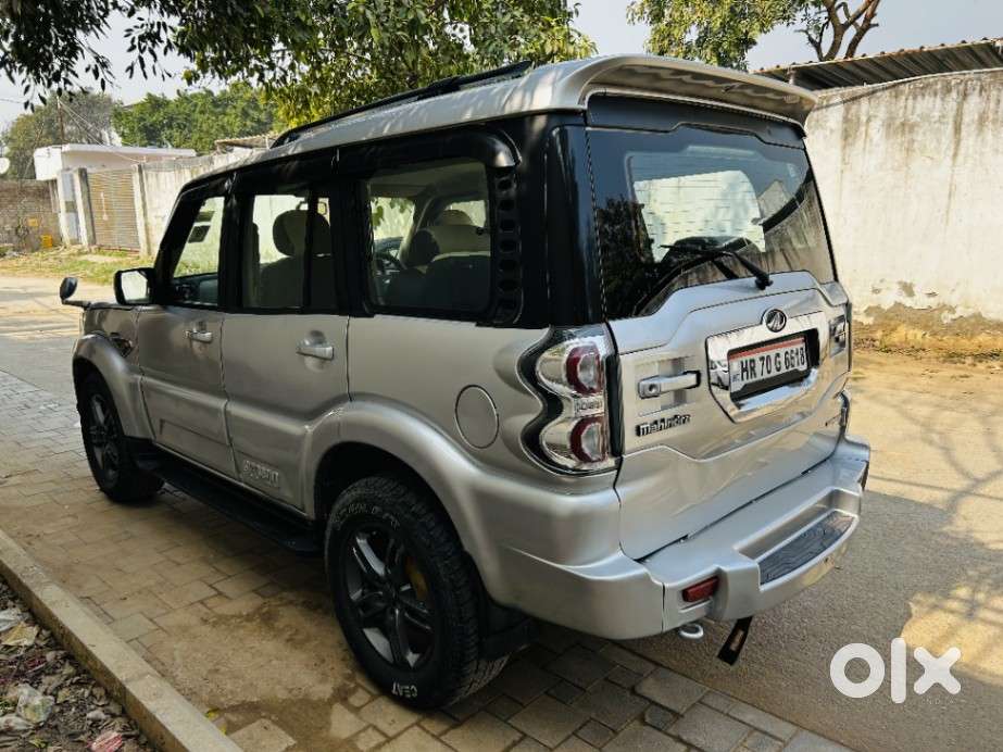Mahindra Scorpio