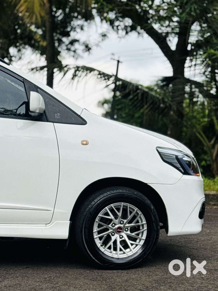 Toyota Innova 2.5 Gx 7 Str Bs-iii, 2015, Diesel