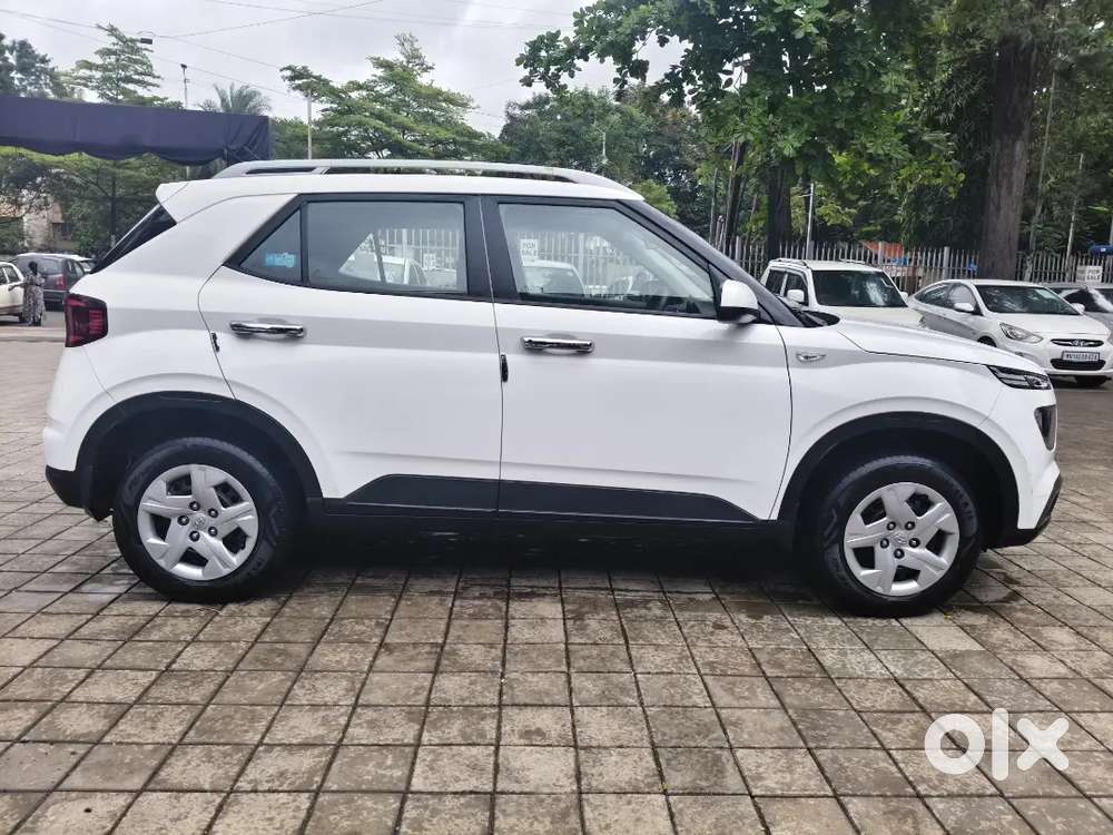 Hyundai Venue Petrol Manual 2021 Last