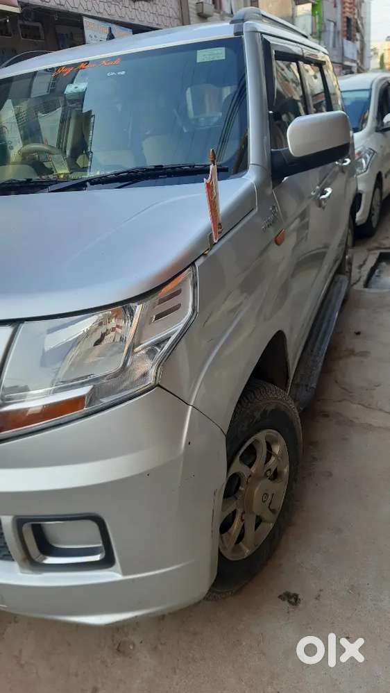 Mahindra Tuv 300 Plus 2016