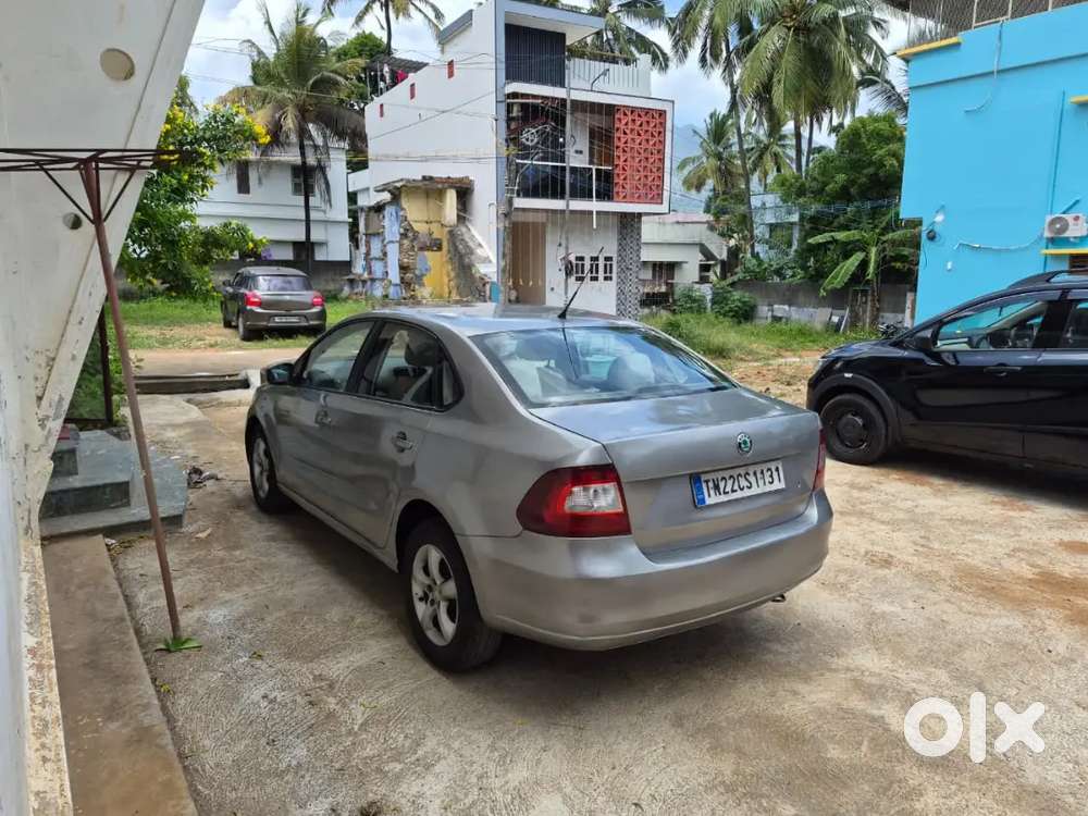 Skoda Rapid Elegance 2012
