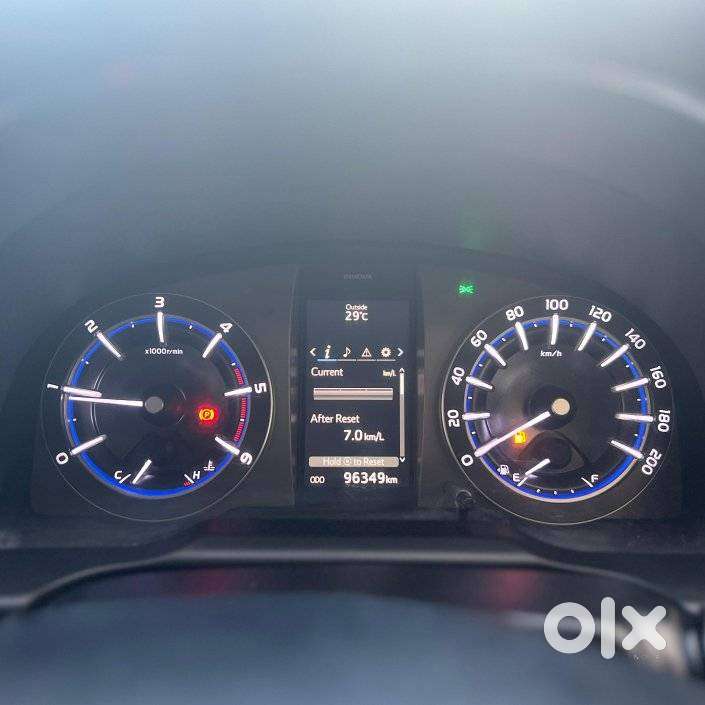 Toyota Innova Crysta 2.4 V, 2017, Diesel