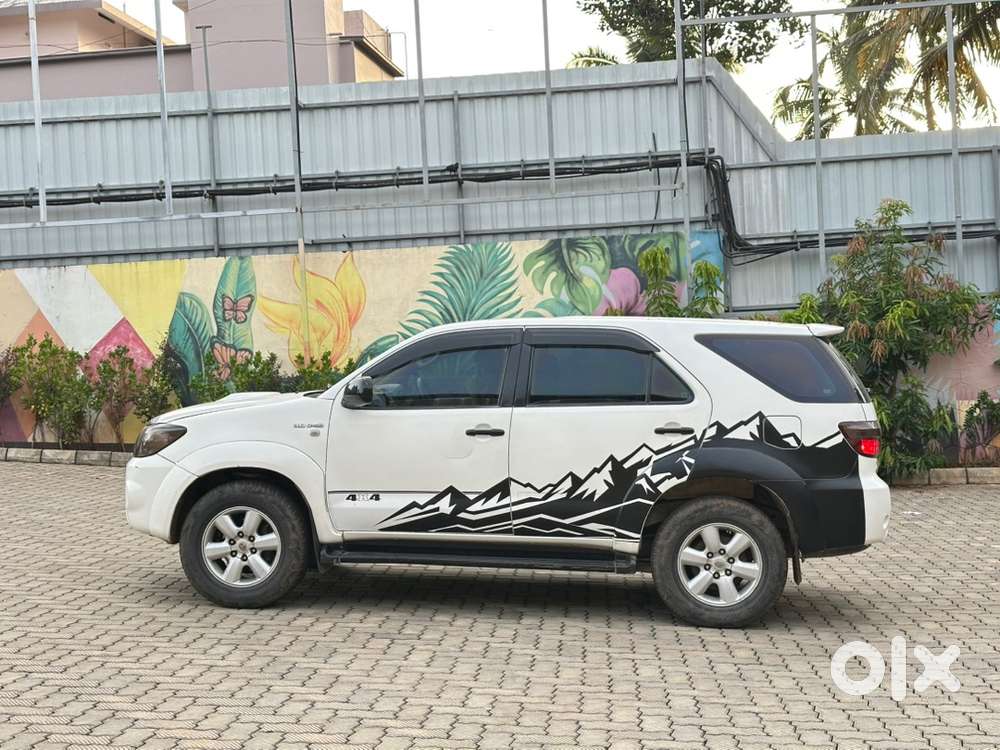 Toyota Fortuner 2011 Diesel Manual